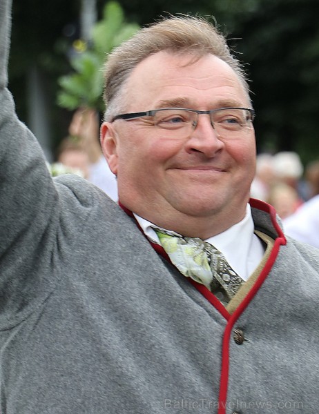 Dziesmu un deju svētku atklāšanas gājiens pulcē Rīgā visus Latvijas novadus (101-200) 226697