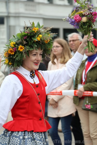 Dziesmu un deju svētku atklāšanas gājiens pulcē Rīgā visus Latvijas novadus (101-200) 226711