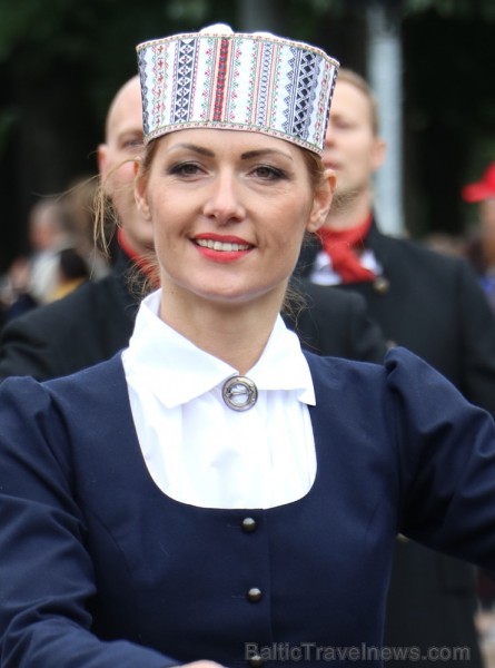 Dziesmu un deju svētku atklāšanas gājiens pulcē Rīgā visus Latvijas novadus (201-300) 226812