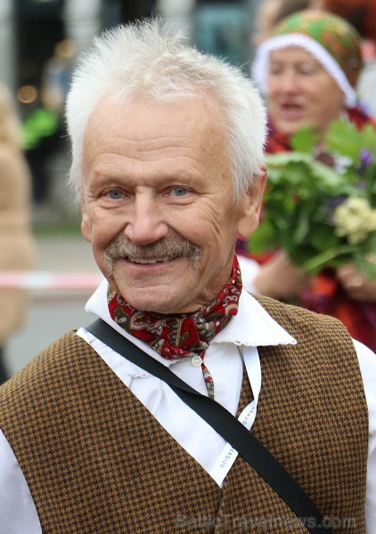 Dziesmu un deju svētku atklāšanas gājiens pulcē Rīgā visus Latvijas novadus (401-500) 227015