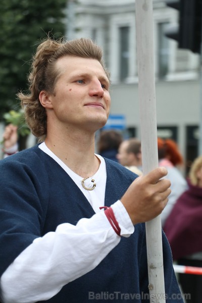 Dziesmu un deju svētku atklāšanas gājiens pulcē Rīgā visus Latvijas novadus (501-600) 227045