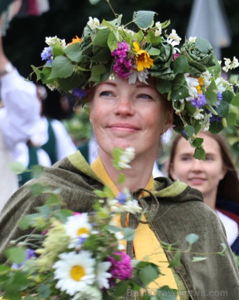 Dziesmu un deju svētku atklāšanas gājiens pulcē Rīgā visus Latvijas novadus (501-600) 227104