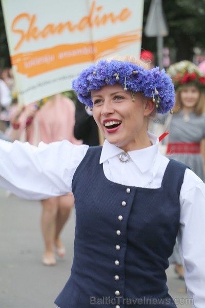Dziesmu un deju svētku atklāšanas gājiens pulcē Rīgā visus Latvijas novadus (501-600) 227109