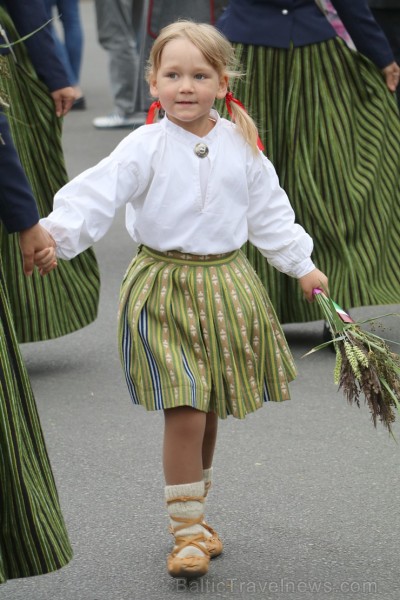 Dziesmu un deju svētku atklāšanas gājiens pulcē Rīgā visus Latvijas novadus (501-600) 227115