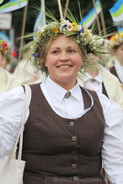 Dziesmu un deju svētku atklāšanas gājiens pulcē Rīgā visus Latvijas novadus (501-600) 227127