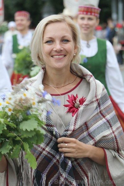 Dziesmu un deju svētku atklāšanas gājiens pulcē Rīgā visus Latvijas novadus (501-600) 227181