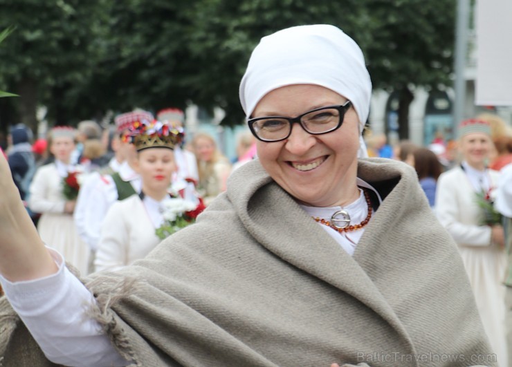 Dziesmu un deju svētku atklāšanas gājiens pulcē Rīgā visus Latvijas novadus (601-700) 227206