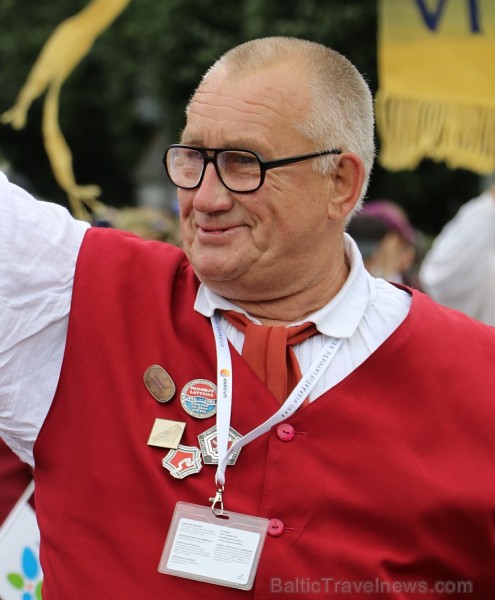 Dziesmu un deju svētku atklāšanas gājiens pulcē Rīgā visus Latvijas novadus (601-700) 227380