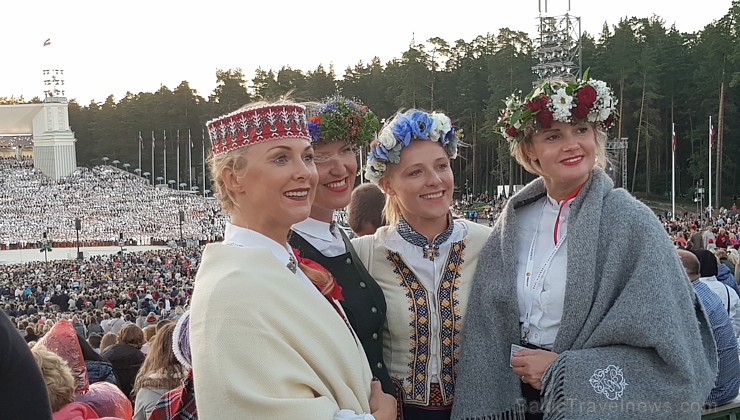 Travelnews.lv piedāvā fotomirkļus no noslēguma koncerta «Zvaigžņu ceļā» 227643