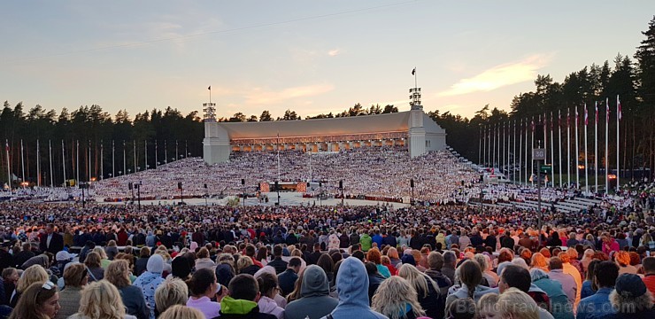 Travelnews.lv piedāvā fotomirkļus no noslēguma koncerta «Zvaigžņu ceļā» 227646