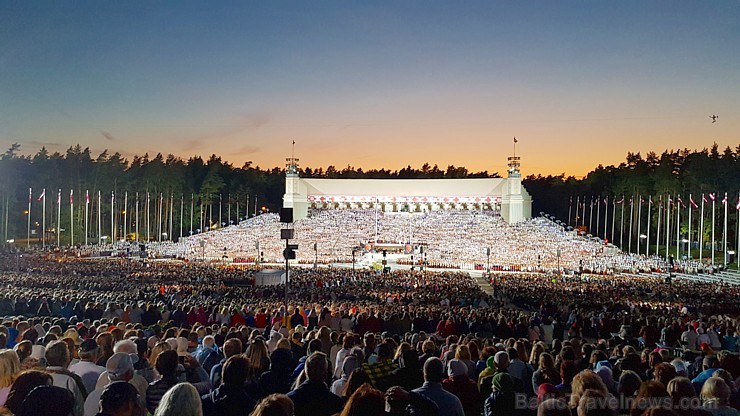 Travelnews.lv piedāvā fotomirkļus no noslēguma koncerta «Zvaigžņu ceļā» 227655