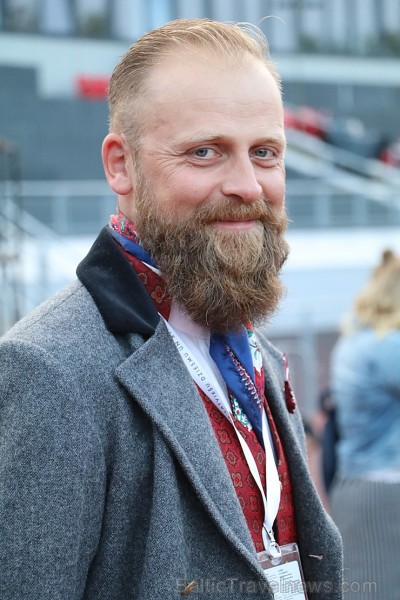 Pirms deju lieluzveduma «Māras zeme» dejotāji uzķer foto mirkļus 227662