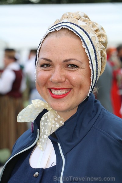 Pirms deju lieluzveduma «Māras zeme» dejotāji uzķer foto mirkļus 227664