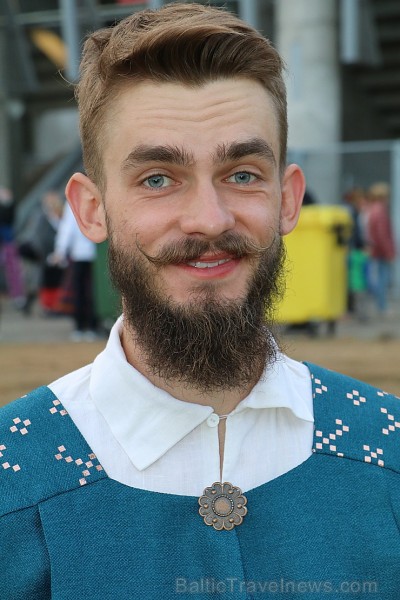 Pirms deju lieluzveduma «Māras zeme» dejotāji uzķer foto mirkļus 227665