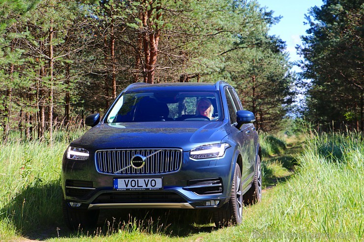 Travelnews.lv ar jauno «Volvo XC90» apceļo Dienvidkurzemi 227700