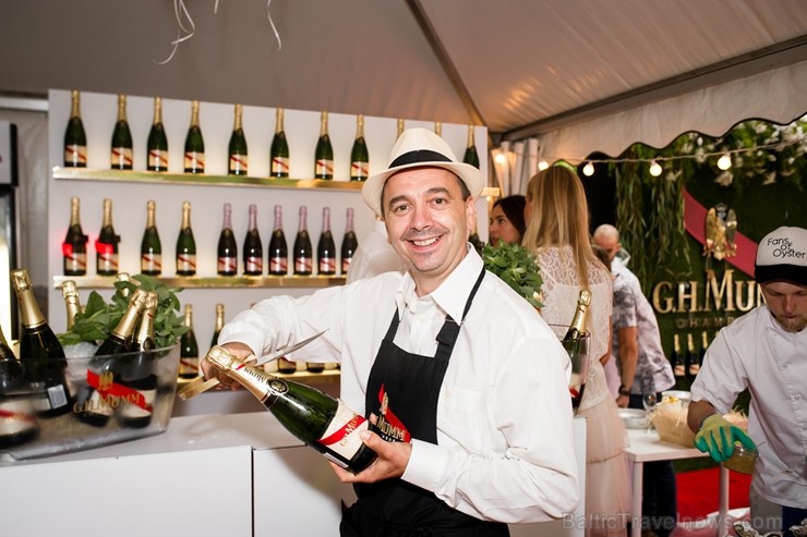 Jau ceturto gadu Rīgā notiek baltais pop-up pikniks «L’elegante Pop-Up Picnic» 227946