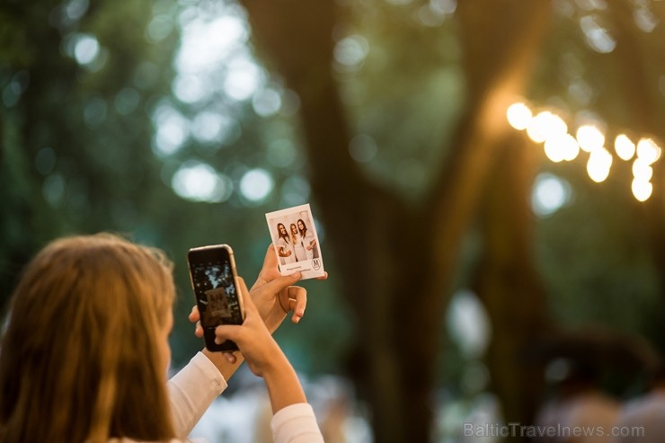 Jau ceturto gadu Rīgā notiek baltais pop-up pikniks «L’elegante Pop-Up Picnic» 227956