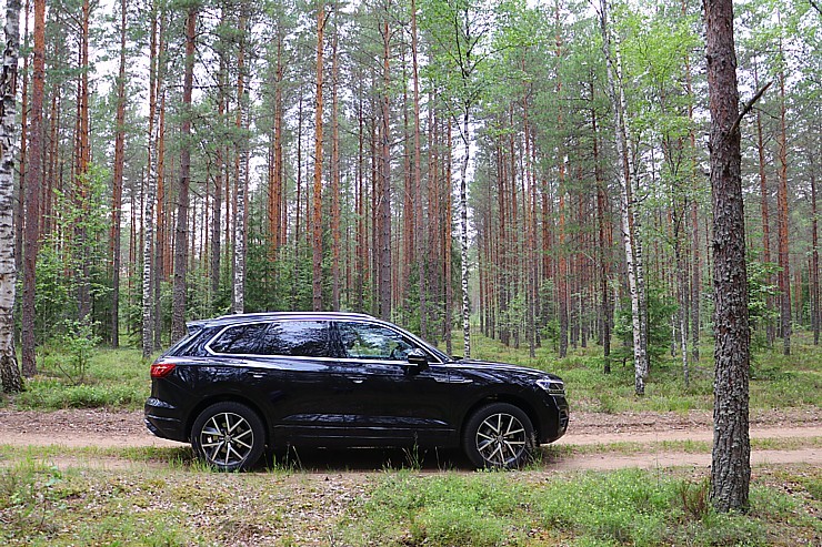 Travelnews.lv ar jauno «Volkswagen Touareg» apceļo Krāslavas novadu Latgalē 228093