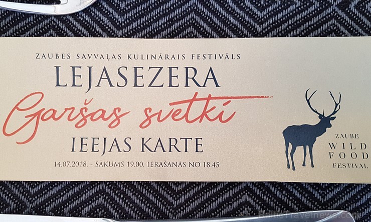 Travelnews.lv 14.07.2018. izbauda «Lejasezera garšas svētki» Zaubē zem Zaubes slavenā dižozola. Bildēts ar Samsung Galaxy Note8 Travelnews.lv 14.07.2018. izbauda «Lejasezera garšas svētki» Zaubē zem Zaubes slavenā dižozola. Bildēts ar Samsung Galaxy Note8 228322