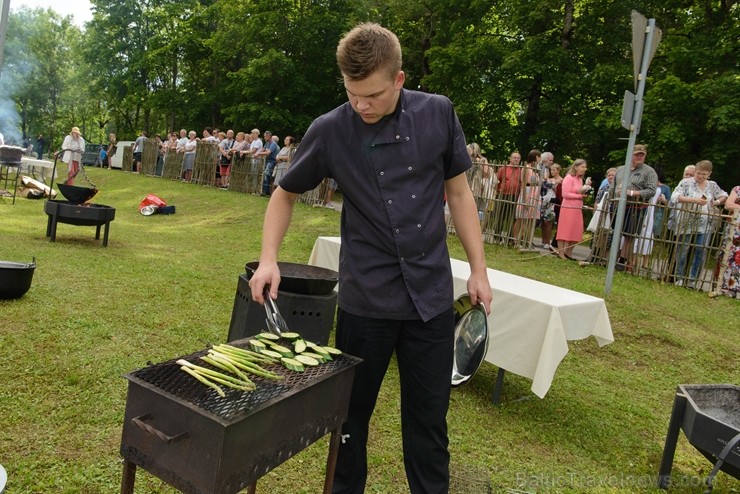 Zaubē tiek aizvadīts savvaļas kulinārais festivāls 228408