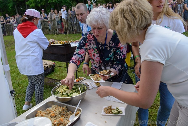 Zaubē tiek aizvadīts savvaļas kulinārais festivāls 228428