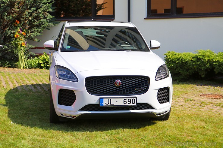 Pārdaugavas viesnīca «Radisson Blu Daugava Hotel» ar jauno pilnīgi elektrisko «Jaguar I-PACE» prezentē tiiko atklāto auto uzlādes staciju Pārdaugavas viesnīca «Radisson Blu Daugava Hotel» ar jauno pilnīgi elektrisko «Jaguar I-PACE» prezentē tiiko atklāto auto uzlādes staciju 228639