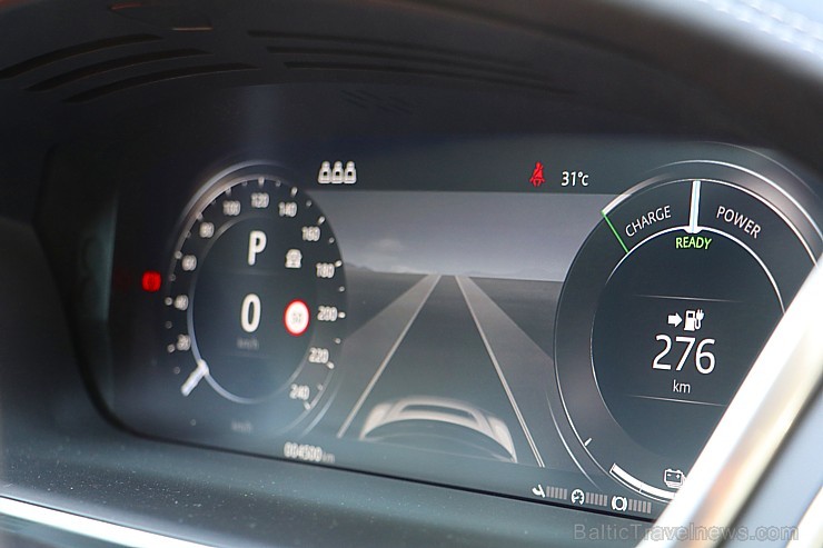 Pārdaugavas viesnīca «Radisson Blu Daugava Hotel» ar jauno pilnīgi elektrisko «Jaguar I-PACE» prezentē tiiko atklāto auto uzlādes staciju Pārdaugavas viesnīca «Radisson Blu Daugava Hotel» ar jauno pilnīgi elektrisko «Jaguar I-PACE» prezentē tiiko atklāto auto uzlādes staciju 228650