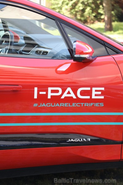 Pārdaugavas viesnīca «Radisson Blu Daugava Hotel» ar jauno pilnīgi elektrisko «Jaguar I-PACE» prezentē tiiko atklāto auto uzlādes staciju Pārdaugavas viesnīca «Radisson Blu Daugava Hotel» ar jauno pilnīgi elektrisko «Jaguar I-PACE» prezentē tiiko atklāto auto uzlādes staciju 228675