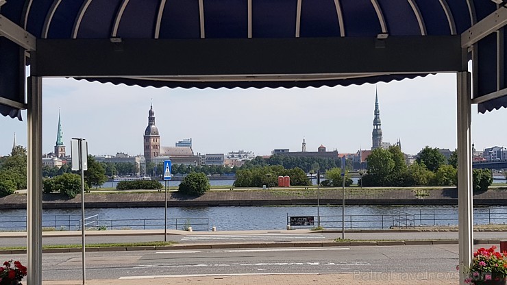 Pārdaugavas viesnīca «Radisson Blu Daugava Hotel» ar jauno pilnīgi elektrisko «Jaguar I-PACE» prezentē tiiko atklāto auto uzlādes staciju Pārdaugavas viesnīca «Radisson Blu Daugava Hotel» ar jauno pilnīgi elektrisko «Jaguar I-PACE» prezentē tiiko atklāto auto uzlādes staciju 228676