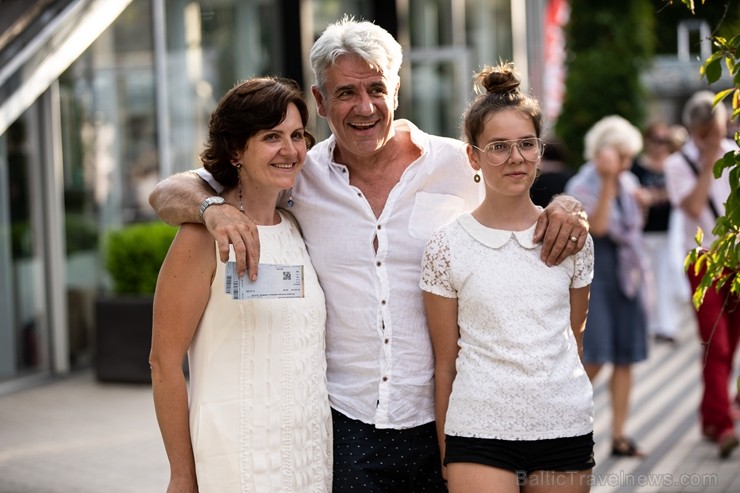 Ar krāšņu koncertu «Dzimuši Latvijā» atklāts 4. Jūrmalas Festivāls 228777