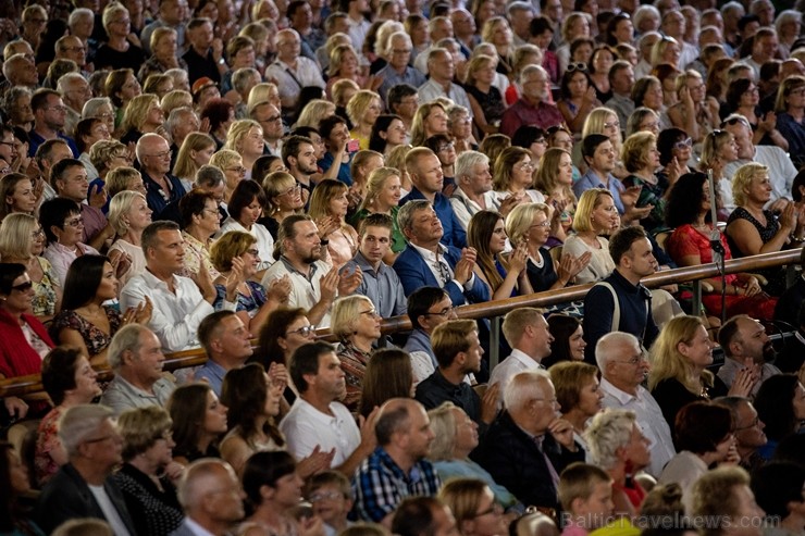 Ar krāšņu koncertu «Dzimuši Latvijā» atklāts 4. Jūrmalas Festivāls 228796