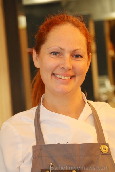 Šefpavāre Svetlana Riškova pēc pasūtījuma rīko gastronomisko piedzīvojumu «Šefpavāra galds Kempinski gaumē» Šefpavāre Svetlana Riškova pēc pasūtījuma rīko gastronomisko piedzīvojumu «Šefpavāra galds Kempinski gaumē» 228813