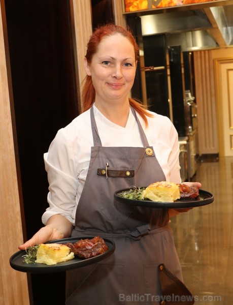 Šefpavāre Svetlana Riškova pēc pasūtījuma rīko gastronomisko piedzīvojumu «Šefpavāra galds Kempinski gaumē» Šefpavāre Svetlana Riškova pēc pasūtījuma rīko gastronomisko piedzīvojumu «Šefpavāra galds Kempinski gaumē» 228823