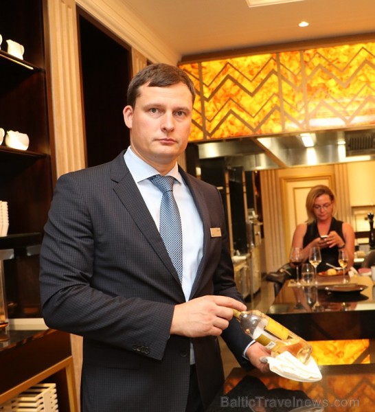 Šefpavāre Svetlana Riškova pēc pasūtījuma rīko gastronomisko piedzīvojumu «Šefpavāra galds Kempinski gaumē» Šefpavāre Svetlana Riškova pēc pasūtījuma rīko gastronomisko piedzīvojumu «Šefpavāra galds Kempinski gaumē» 228826