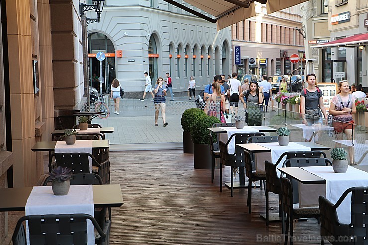 Šefpavāre Svetlana Riškova pēc pasūtījuma rīko gastronomisko piedzīvojumu «Šefpavāra galds Kempinski gaumē» Šefpavāre Svetlana Riškova pēc pasūtījuma rīko gastronomisko piedzīvojumu «Šefpavāra galds Kempinski gaumē» 228841