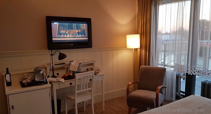 Travelnews.lv ar jauno Audi A6 iepazīst 5 zvaigžņu viesnīcas «Promenade Hotel Liepaja» viesmīlību Travelnews.lv ar jauno Audi A6 iepazīst 5 zvaigžņu viesnīcas «Promenade Hotel Liepaja» viesmīlību 229033
