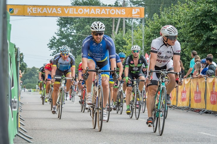 Spītējot svelmei, aizvada ikgadējo Ķekavas velomaratonu 229125