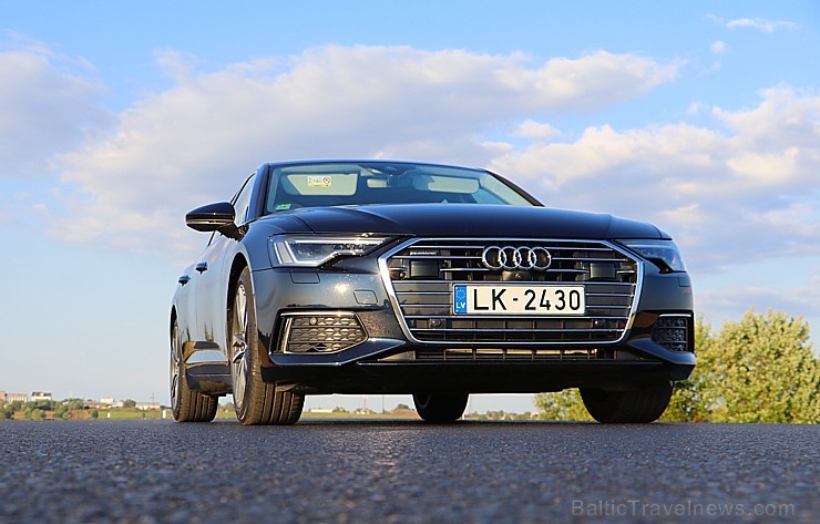 Travelnews.lv ar jauno Audi A6 apceļo vēju pilsētu Liepāju 229235