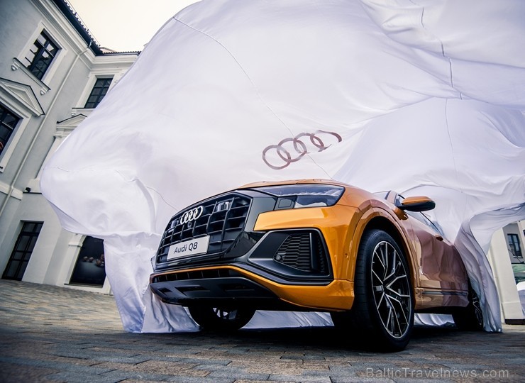 Latvijā prezentē daudzpusīgo Audi Q8 229539