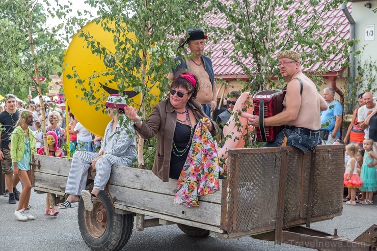Nosvinēti Sabiles Vīna svētki 229584