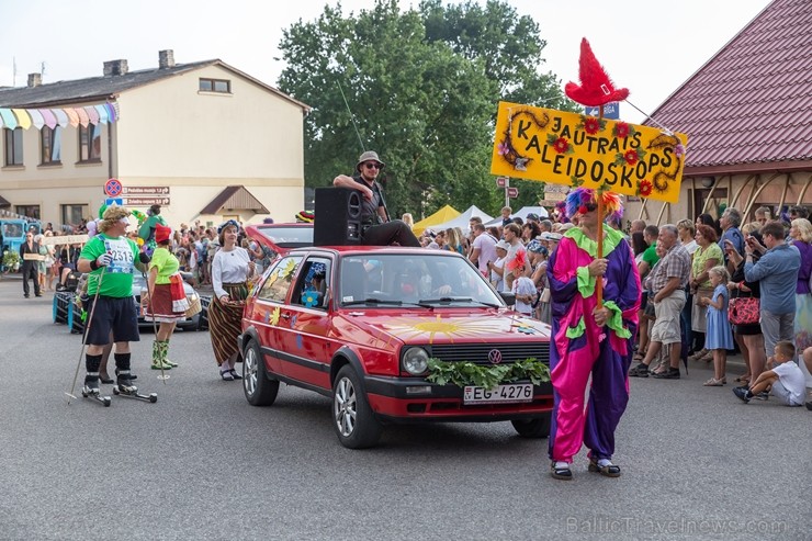 Nosvinēti Sabiles Vīna svētki 229585
