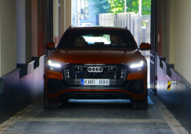Piecu zvaigžņu viesnīcā «Grand Poet by Semarah Hotels» prezentē jauno «Audi Q8» 229773