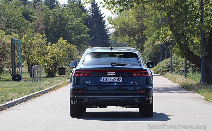 Piecu zvaigžņu viesnīcā «Grand Poet by Semarah Hotels» prezentē jauno «Audi Q8» 229786