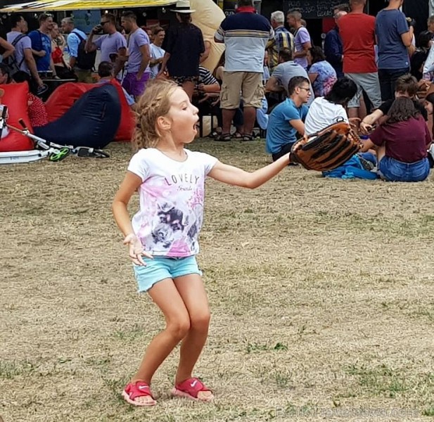 Otrais «Rīgas Burgeru Festivāls 2018» 4.08.2018 noskaidroja ātrāko ēdāju un labāko burgeru 230284