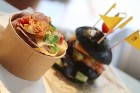Otrais «Rīgas Burgeru Festivāls 2018» noskaidroja ātrāko ēdāju un labāko burgeru