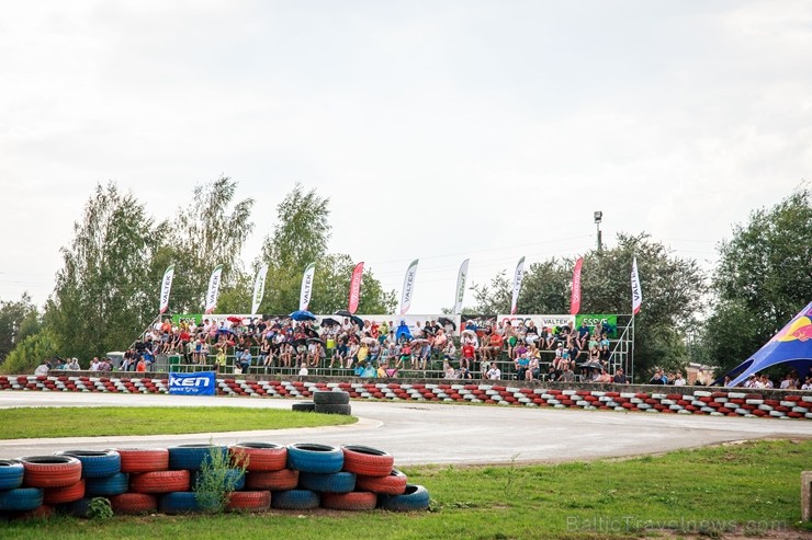 Aizraujoši aizvada Latvijas rallijkrosa piekto posmu 230984