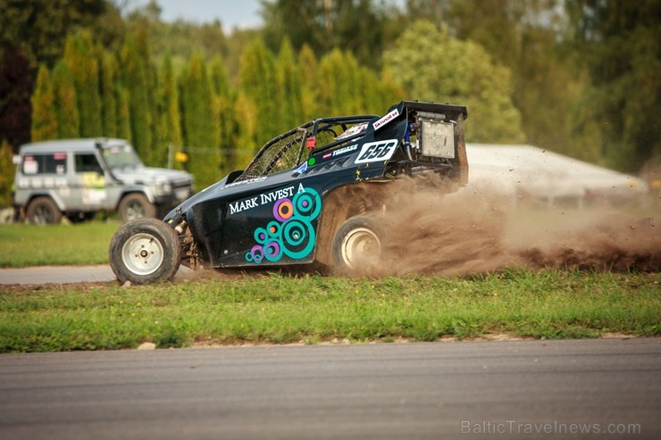 Aizraujoši aizvada Latvijas rallijkrosa piekto posmu 230986