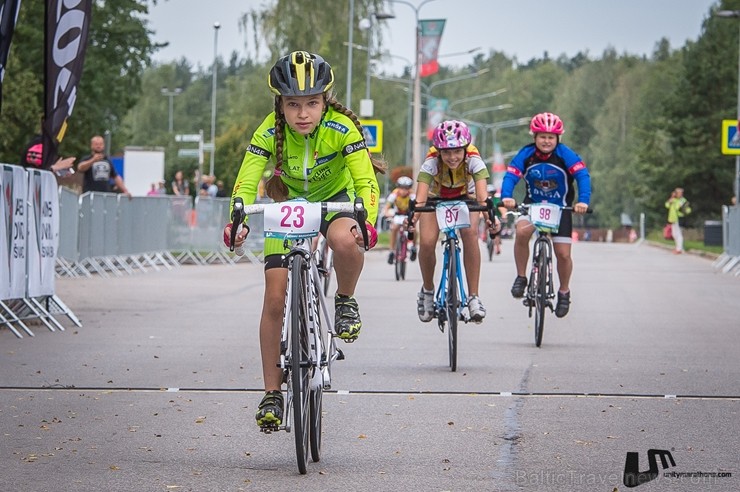 Olainē krāšņi norisinās jau ceturtie Latvijas Velo svētki 231029