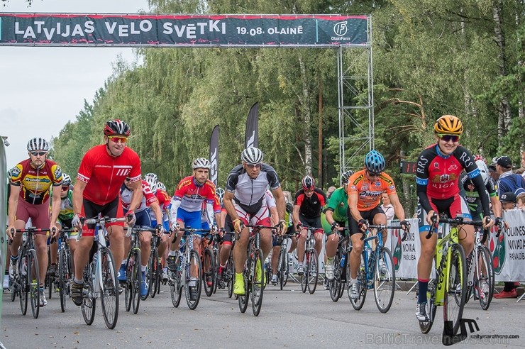 Olainē krāšņi norisinās jau ceturtie Latvijas Velo svētki 231032