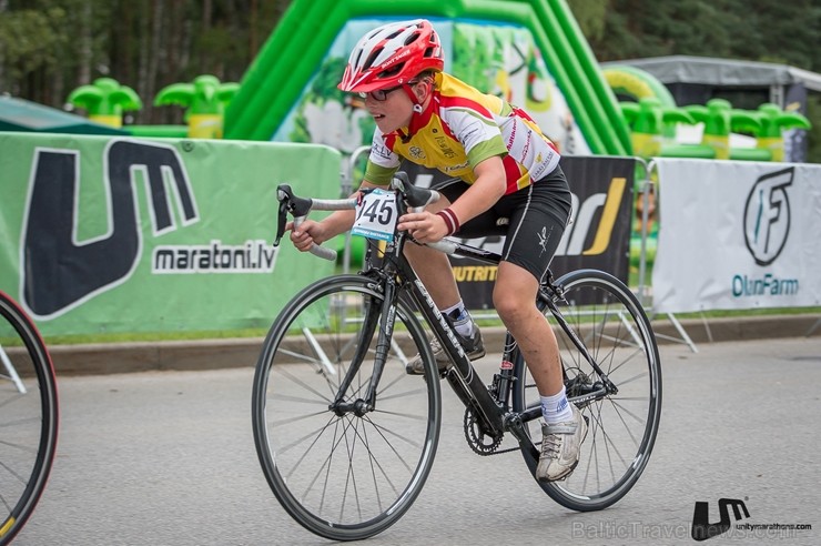 Olainē krāšņi norisinās jau ceturtie Latvijas Velo svētki 231048